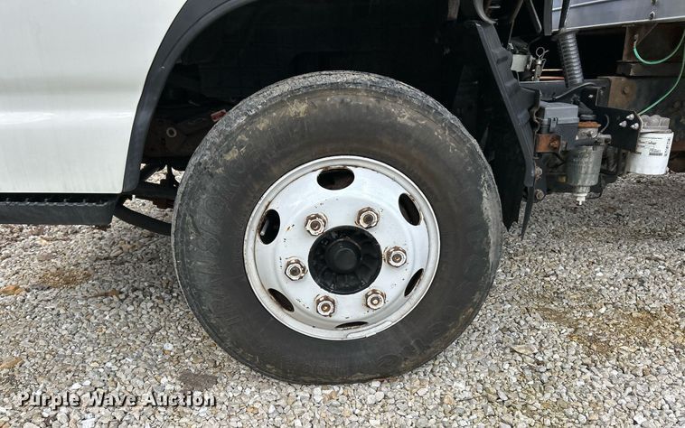 image for item EK4028 2007 Isuzu NPR HD box truck