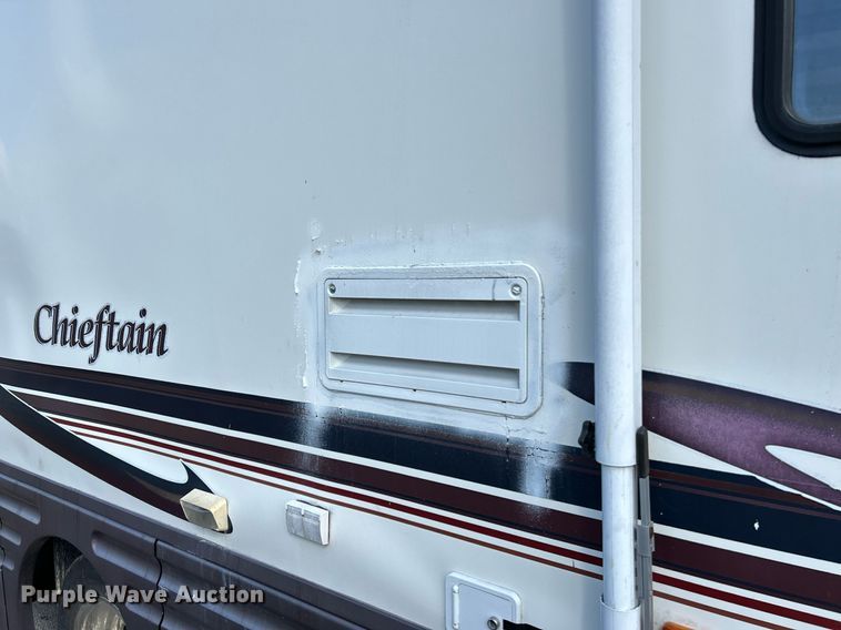 image for item EK4029 1999 Winnebago  WKL36L RV