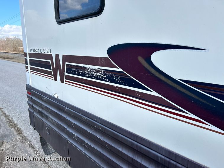 image for item EK4029 1999 Winnebago  WKL36L RV