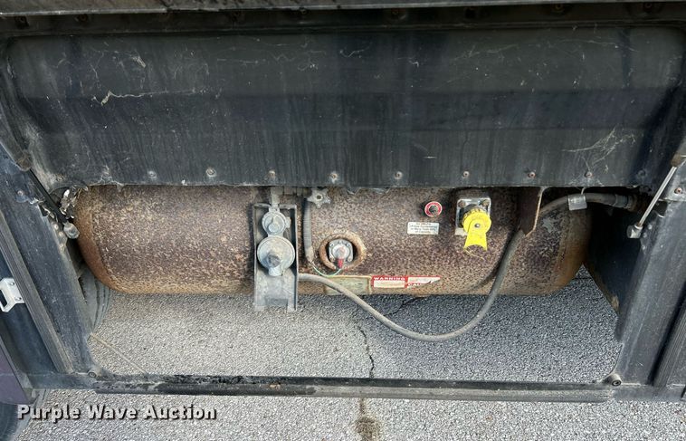 image for item EK4029 1999 Winnebago  WKL36L RV