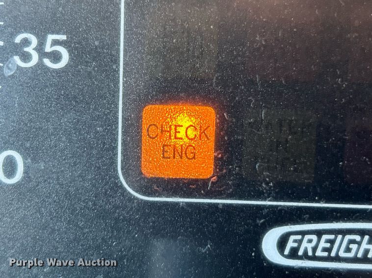 image for item EK4029 1999 Winnebago  WKL36L RV