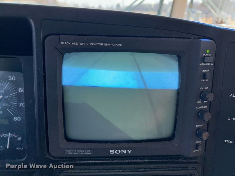 image for item EK4029 1999 Winnebago  WKL36L RV