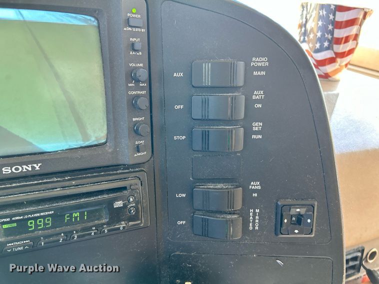 image for item EK4029 1999 Winnebago  WKL36L RV