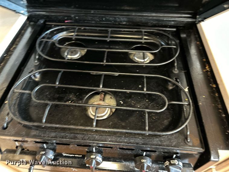 image for item EK4029 1999 Winnebago  WKL36L RV