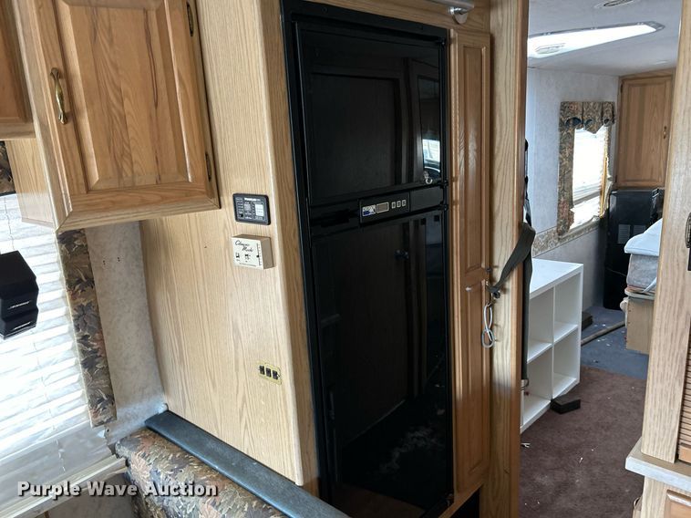 image for item EK4029 1999 Winnebago  WKL36L RV