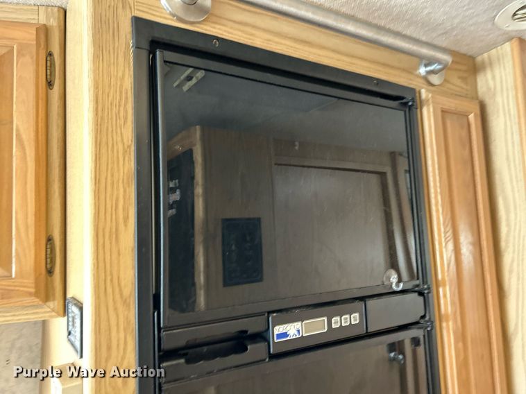 image for item EK4029 1999 Winnebago  WKL36L RV