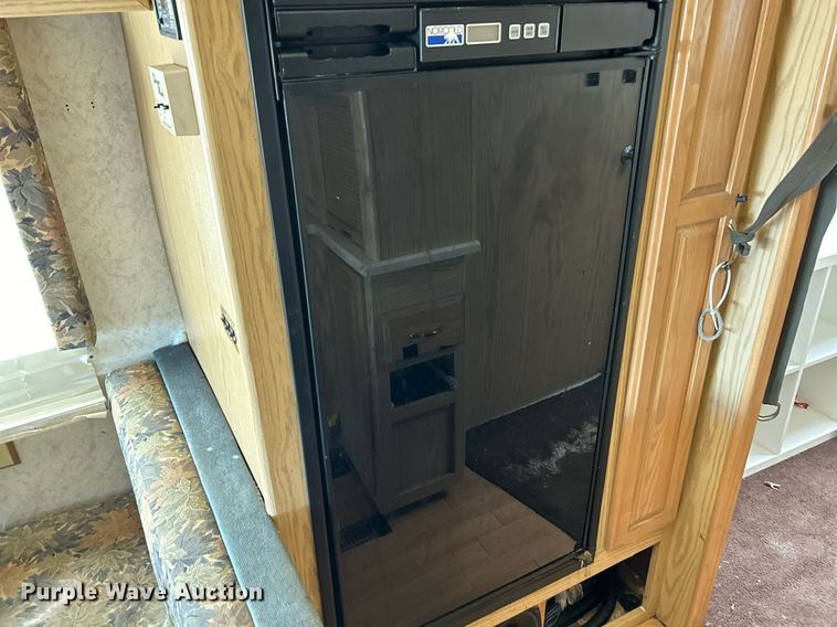 image for item EK4029 1999 Winnebago  WKL36L RV