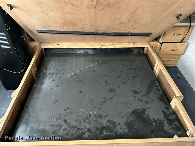 image for item EK4029 1999 Winnebago  WKL36L RV