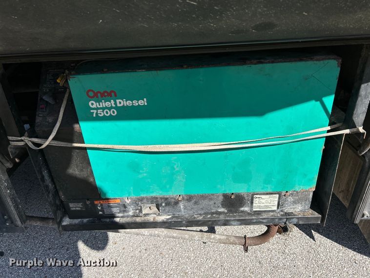 image for item EK4029 1999 Winnebago  WKL36L RV