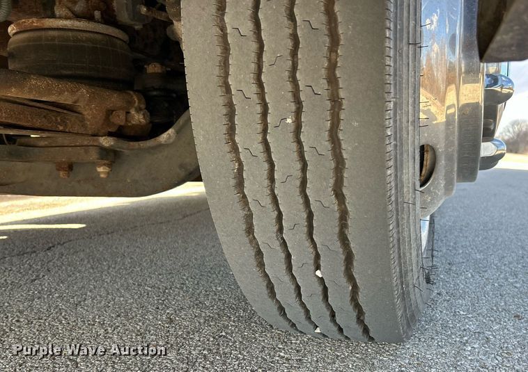 image for item EK4029 1999 Winnebago  WKL36L RV