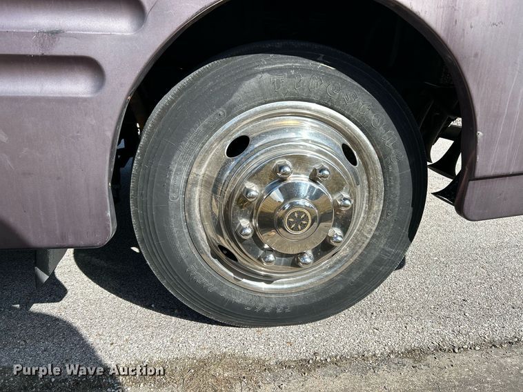 image for item EK4029 1999 Winnebago  WKL36L RV