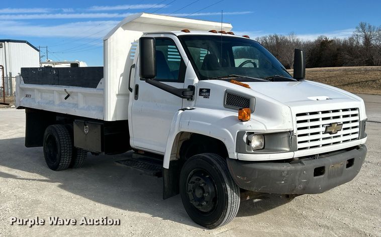 image for item EK4032 2003 Chevrolet C4500 Limited Edition dump truck