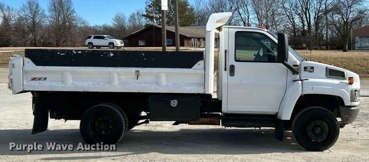 image for item EK4032 2003 Chevrolet C4500 Limited Edition dump truck