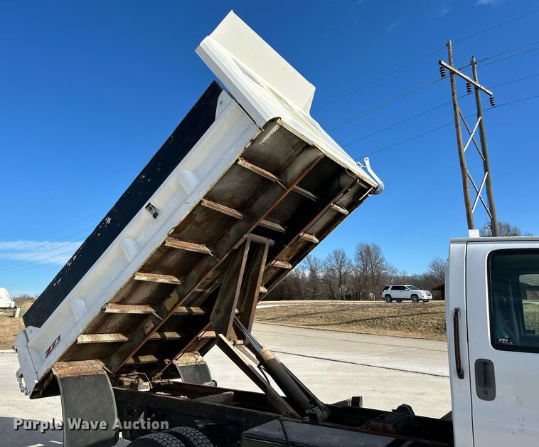 image for item EK4032 2003 Chevrolet C4500 Limited Edition dump truck