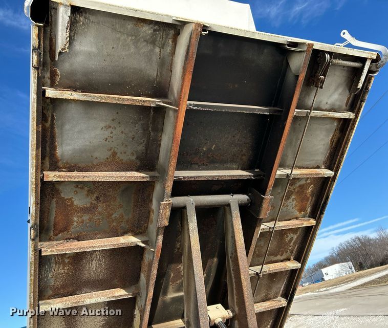 image for item EK4032 2003 Chevrolet C4500 Limited Edition dump truck