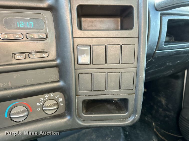 image for item EK4032 2003 Chevrolet C4500 Limited Edition dump truck