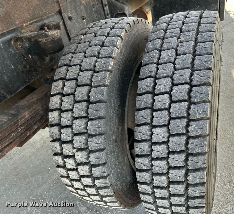 image for item EK4032 2003 Chevrolet C4500 Limited Edition dump truck