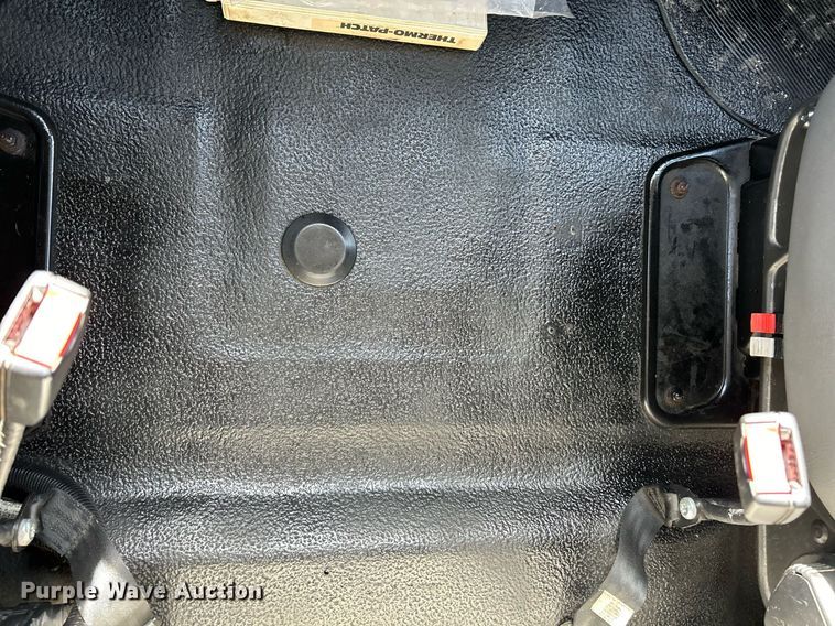 image for item EK4035 2014 International WorkStar 7400 pothole patcher truck