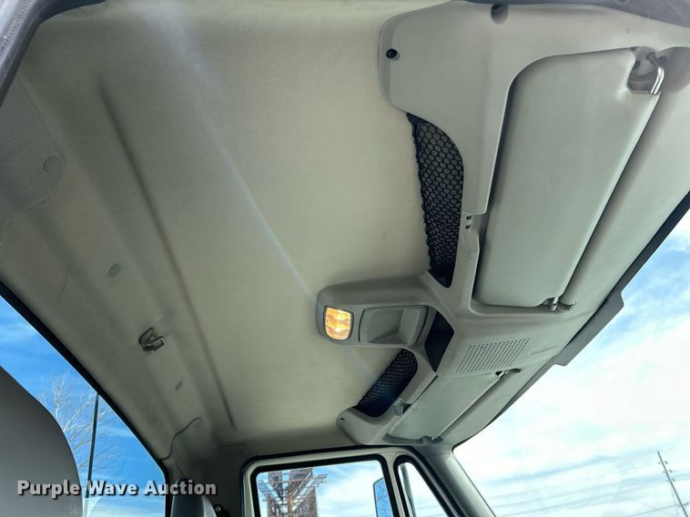 image for item EK4035 2014 International WorkStar 7400 pothole patcher truck