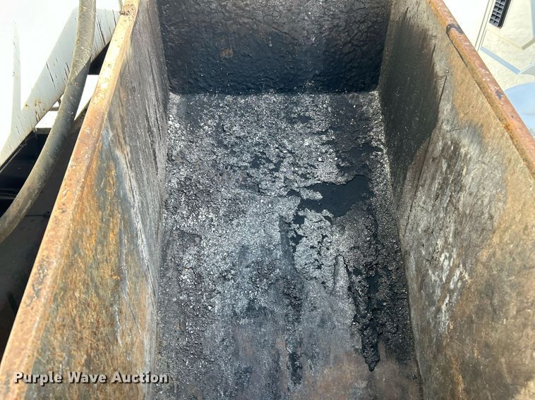 image for item EK4035 2014 International WorkStar 7400 pothole patcher truck