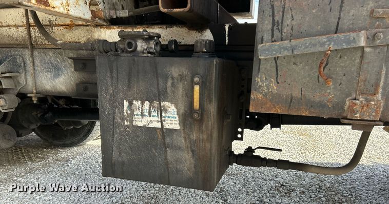 image for item EK4035 2014 International WorkStar 7400 pothole patcher truck