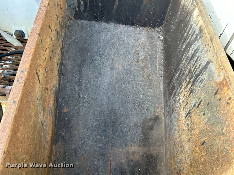 image for item EK4035 2014 International WorkStar 7400 pothole patcher truck