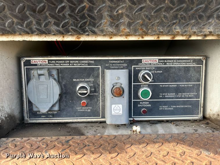 image for item EK4035 2014 International WorkStar 7400 pothole patcher truck