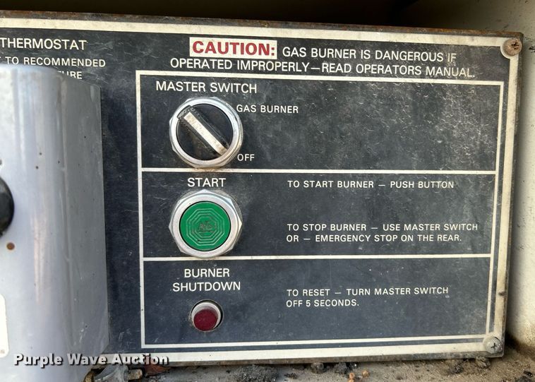 image for item EK4035 2014 International WorkStar 7400 pothole patcher truck