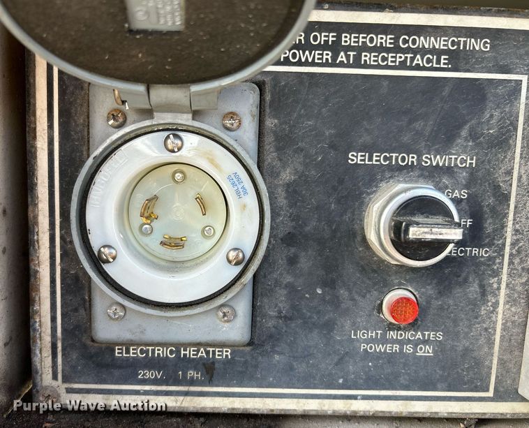 image for item EK4035 2014 International WorkStar 7400 pothole patcher truck