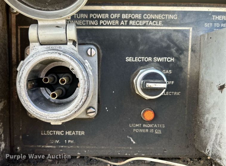 image for item EK4035 2014 International WorkStar 7400 pothole patcher truck