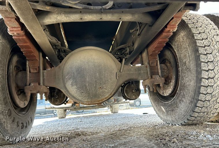 image for item EK4035 2014 International WorkStar 7400 pothole patcher truck