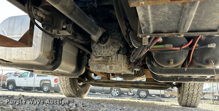 image for item EK4035 2014 International WorkStar 7400 pothole patcher truck