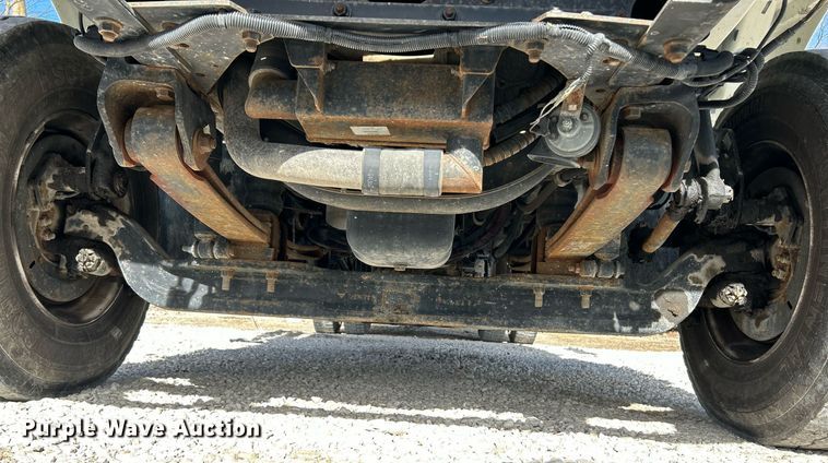 image for item EK4035 2014 International WorkStar 7400 pothole patcher truck