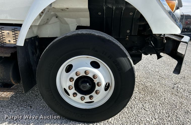 image for item EK4035 2014 International WorkStar 7400 pothole patcher truck