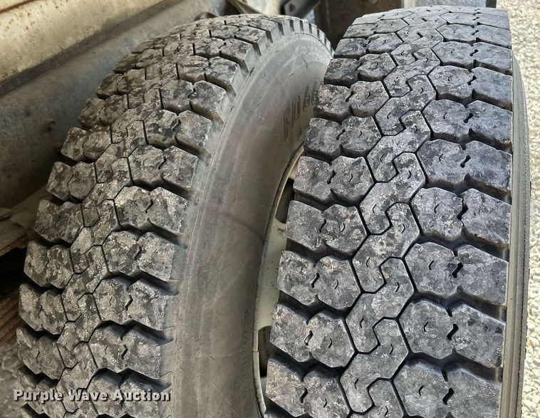 image for item EK4035 2014 International WorkStar 7400 pothole patcher truck