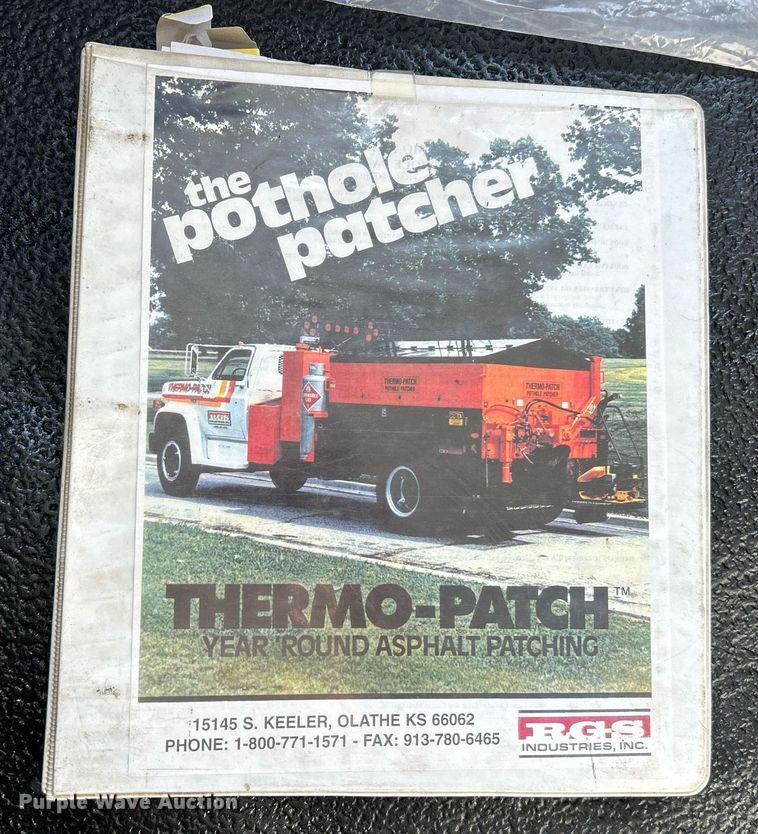 image for item EK4035 2014 International WorkStar 7400 pothole patcher truck