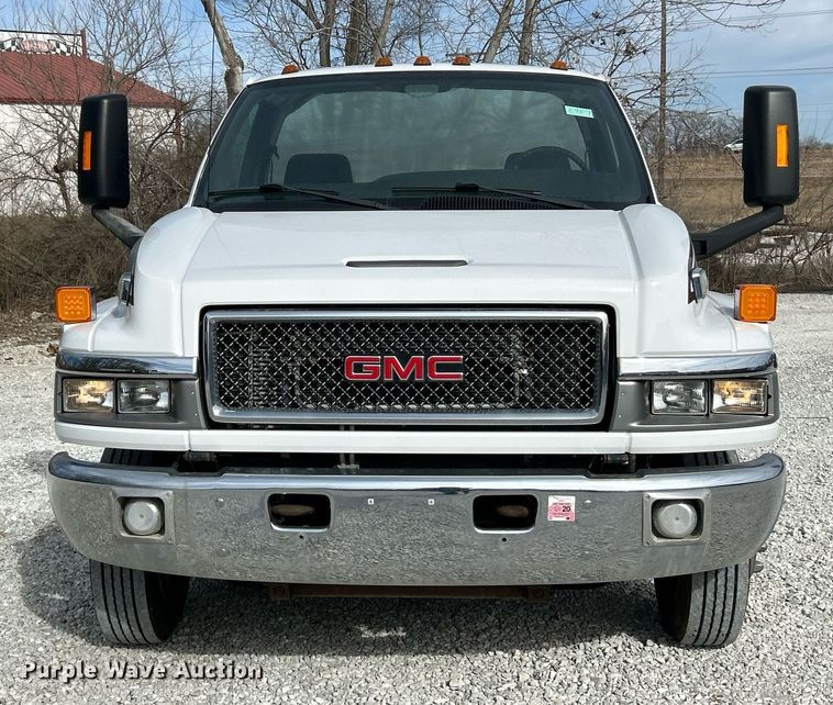 image for item EK4037 2006 GMC C4500 truck cab and chassis
