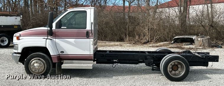 image for item EK4037 2006 GMC C4500 truck cab and chassis