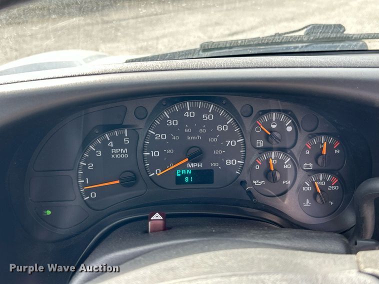 image for item EK4037 2006 GMC C4500 truck cab and chassis