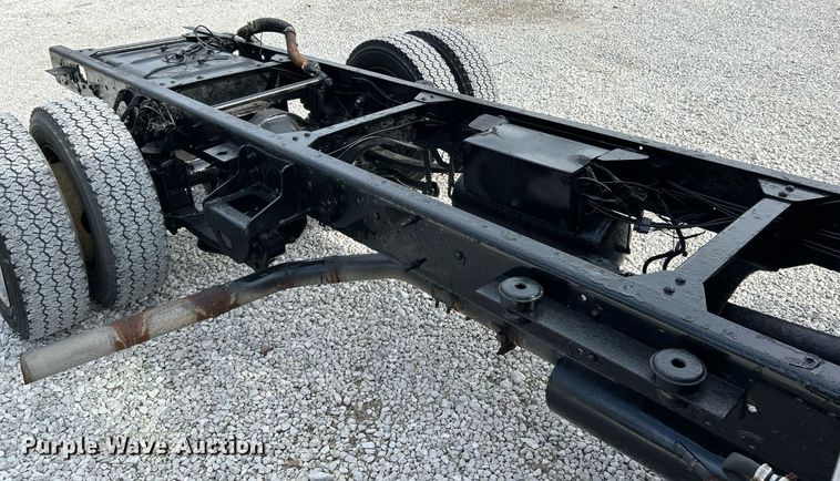 image for item EK4037 2006 GMC C4500 truck cab and chassis