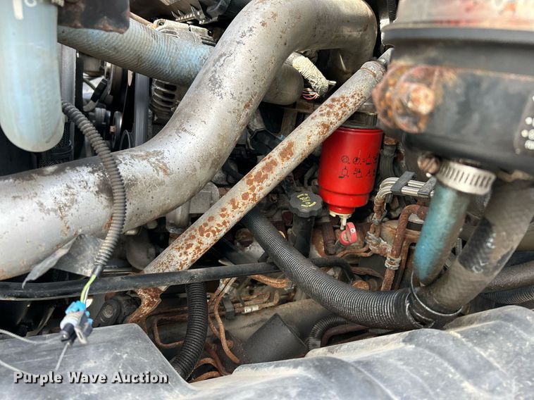 image for item EK4037 2006 GMC C4500 truck cab and chassis