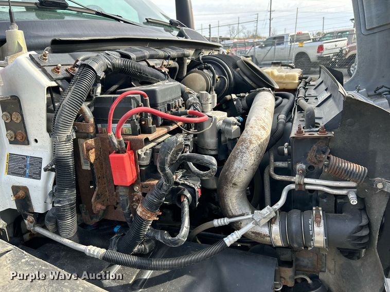 image for item EK4037 2006 GMC C4500 truck cab and chassis