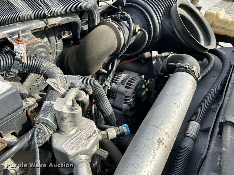 image for item EK4037 2006 GMC C4500 truck cab and chassis