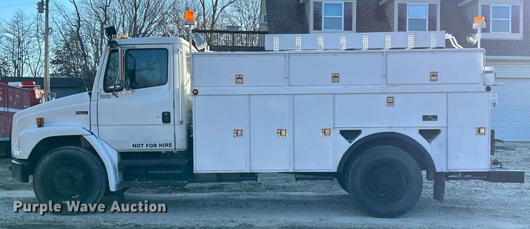 image for item EK4075 2002 Freightliner FL70 utility / service truck