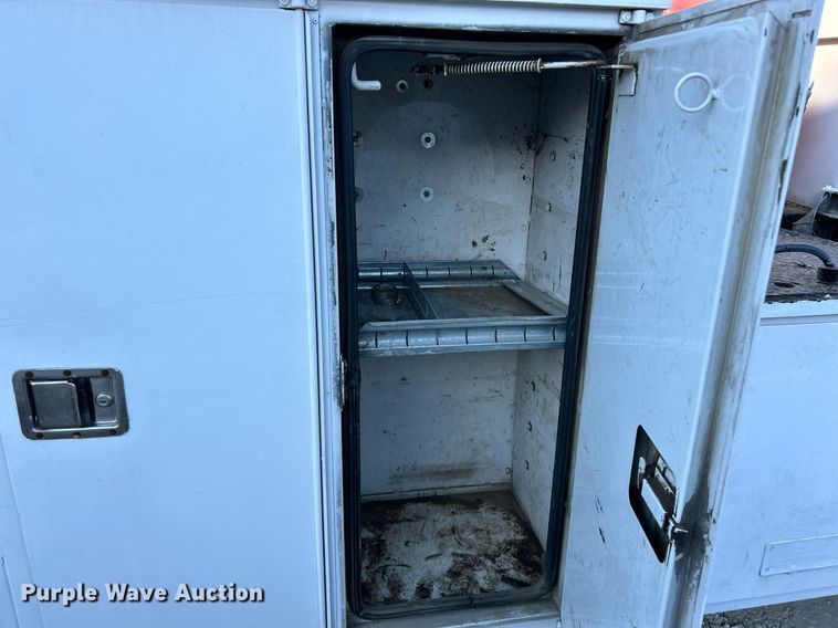 image for item EK4075 2002 Freightliner FL70 utility / service truck