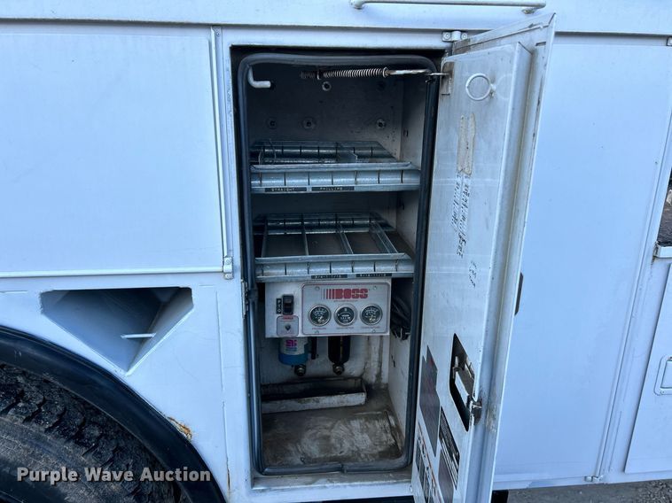 image for item EK4075 2002 Freightliner FL70 utility / service truck