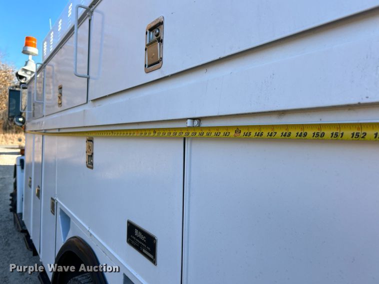 image for item EK4075 2002 Freightliner FL70 utility / service truck