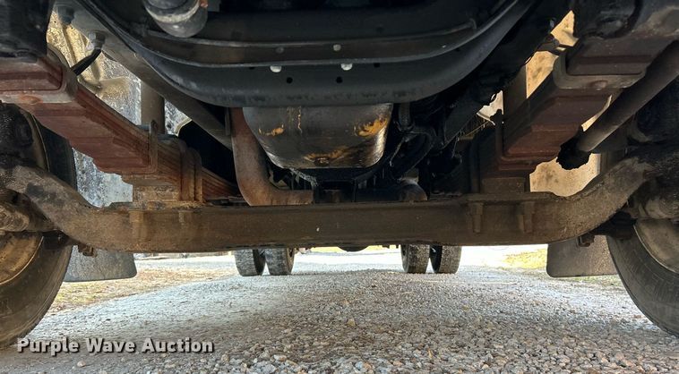 image for item EK4075 2002 Freightliner FL70 utility / service truck