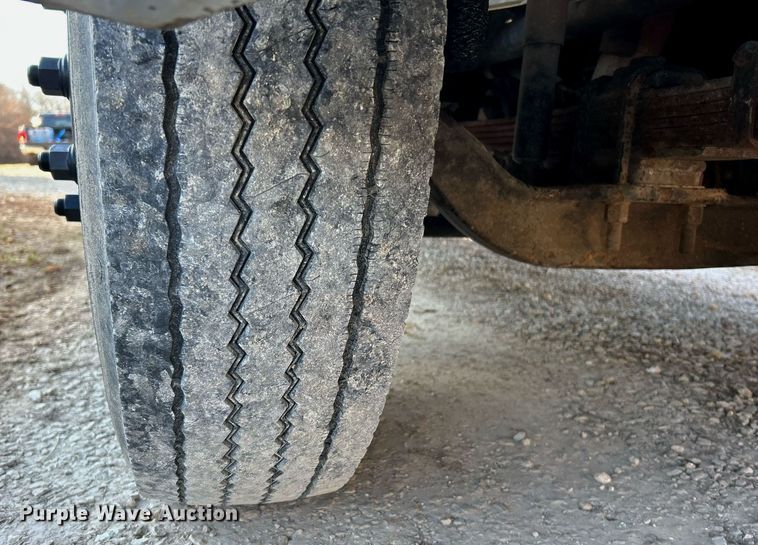 image for item EK4075 2002 Freightliner FL70 utility / service truck