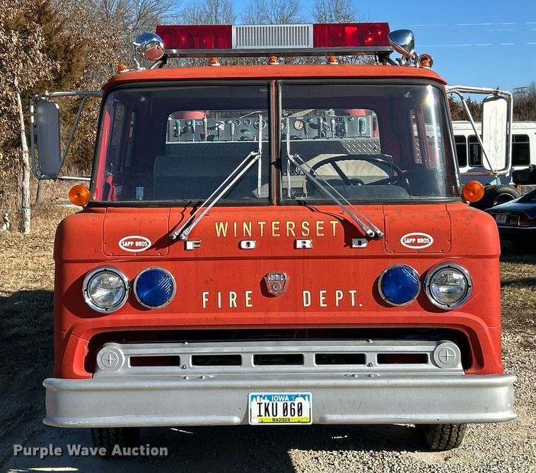 image for item EK4076 1972 Ford 700 pumper fire truck
